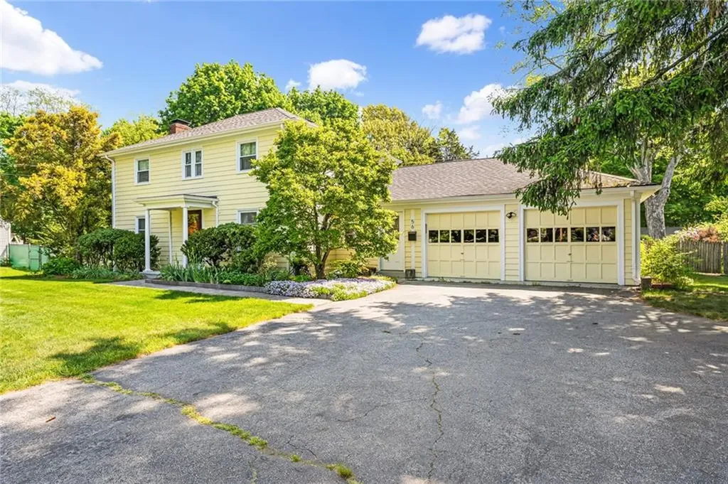 56 Middle Highway Barrington RI 02806