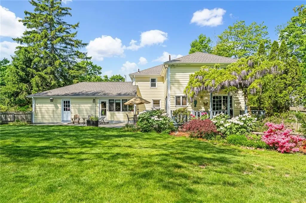 56 Middle Highway Barrington RI 02806