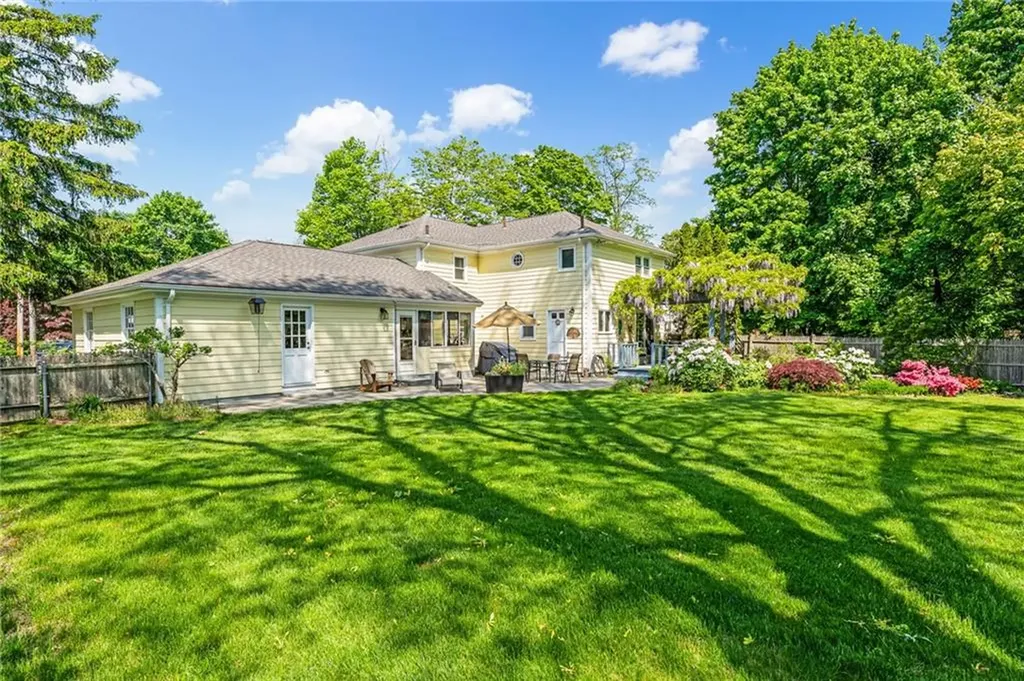 56 Middle Highway Barrington RI 02806