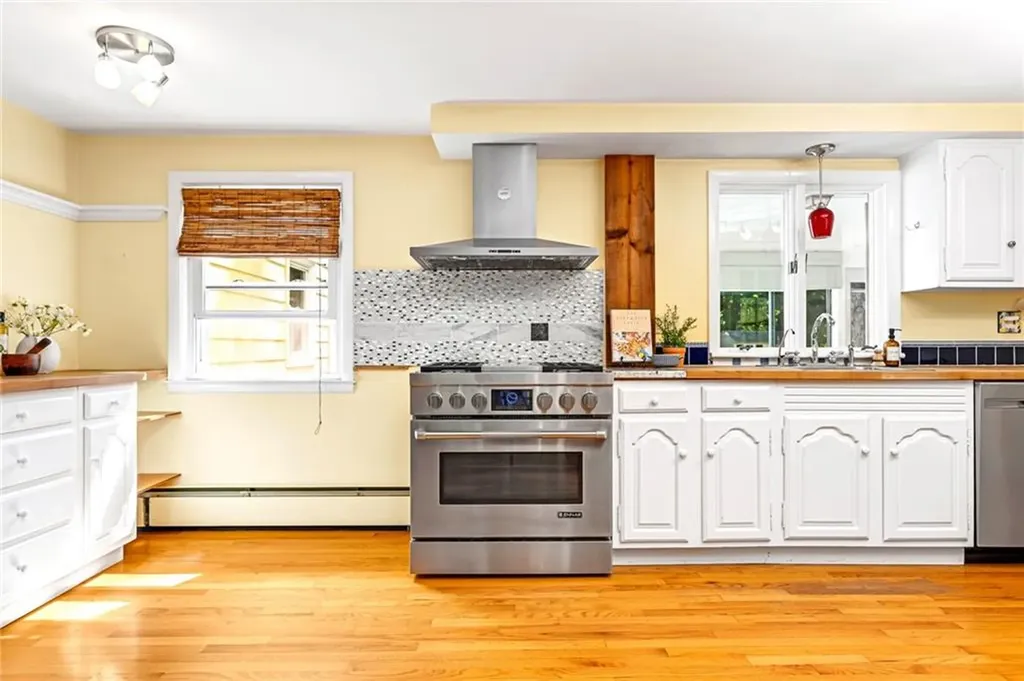 56 Middle Highway Barrington RI 02806