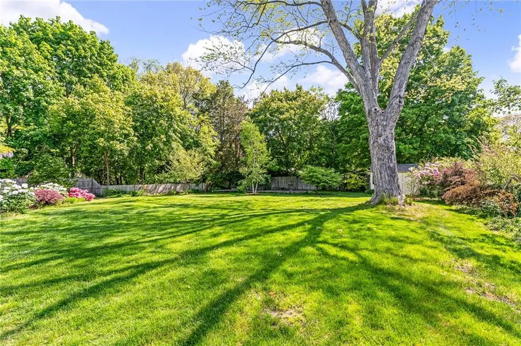56 Middle Highway Barrington RI 02806