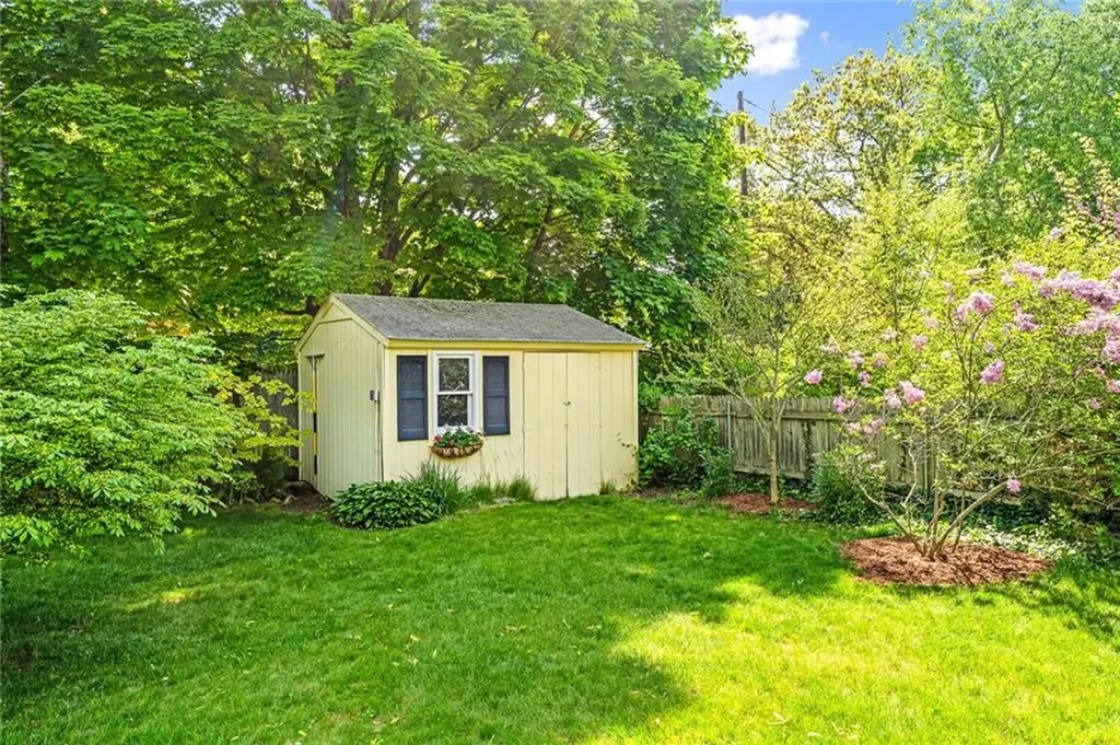 56 Middle Highway Barrington RI 02806