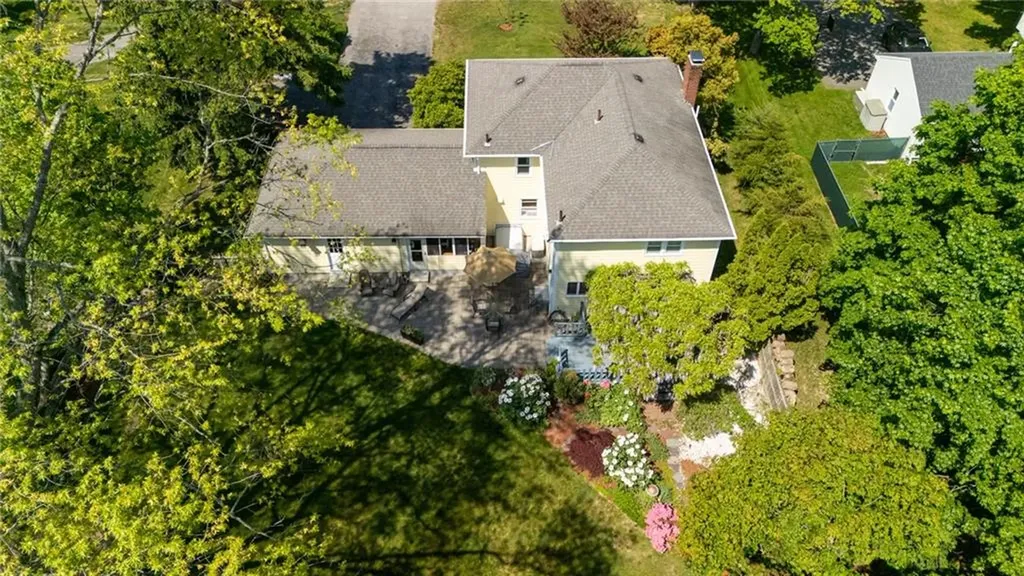 56 Middle Highway Barrington RI 02806