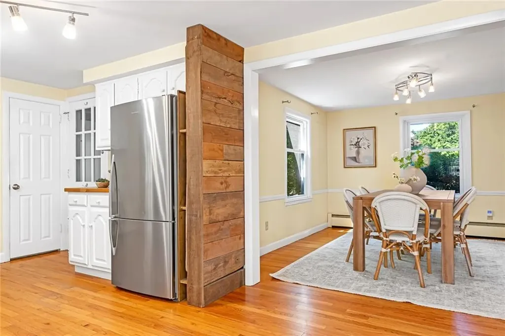 56 Middle Highway Barrington RI 02806