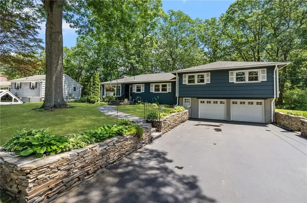 103 Birchwood Drive North Kingstown RI 02852