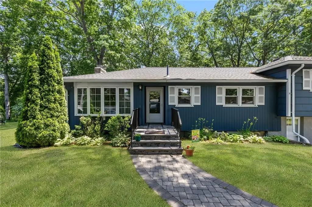 103 Birchwood Drive North Kingstown RI 02852
