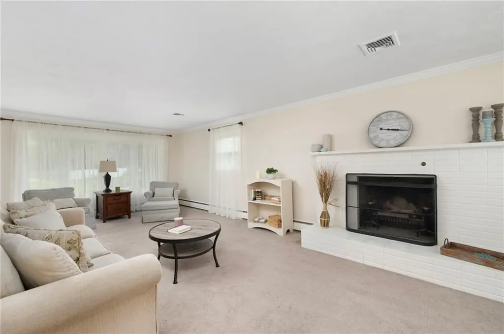 103 Birchwood Drive North Kingstown RI 02852