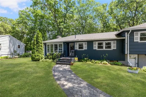 103 Birchwood Drive North Kingstown RI 02852