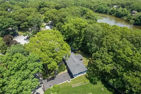 103 Birchwood Drive North Kingstown RI 02852
