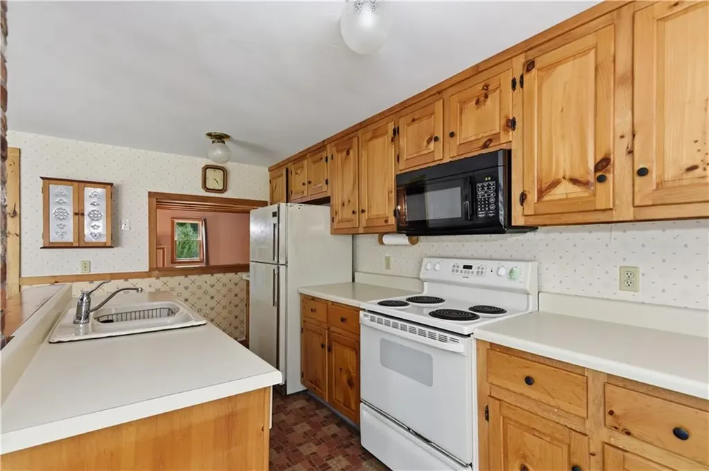 152 Hallville Road Exeter RI 02822