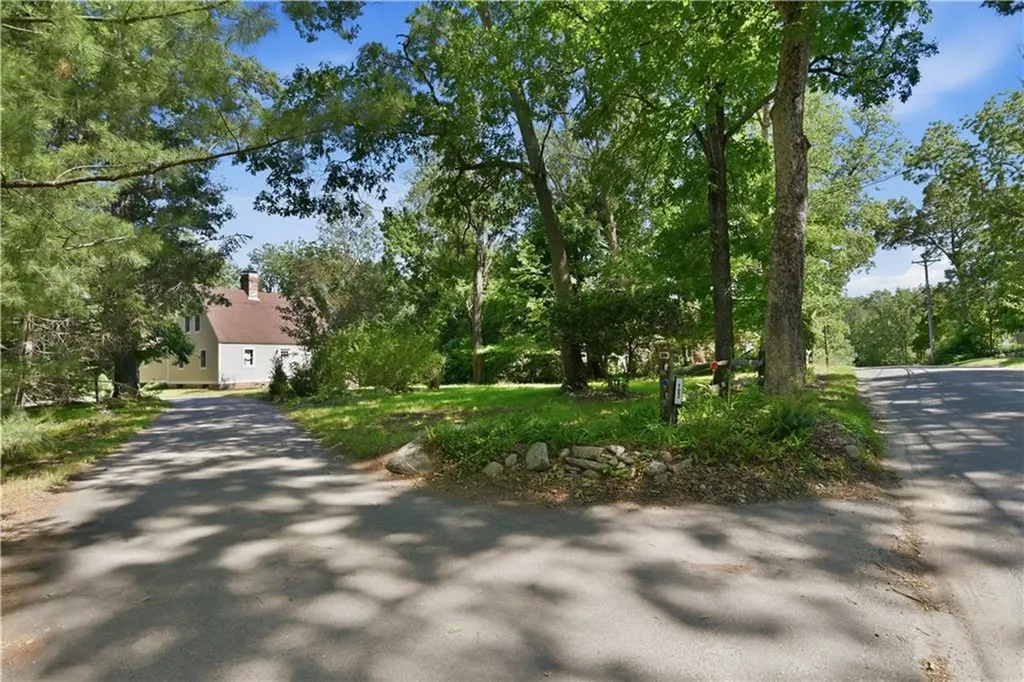 152 Hallville Road Exeter RI 02822
