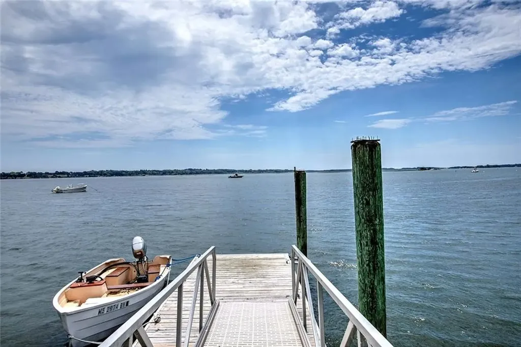 1680 H Drift Road Westport MA 02790