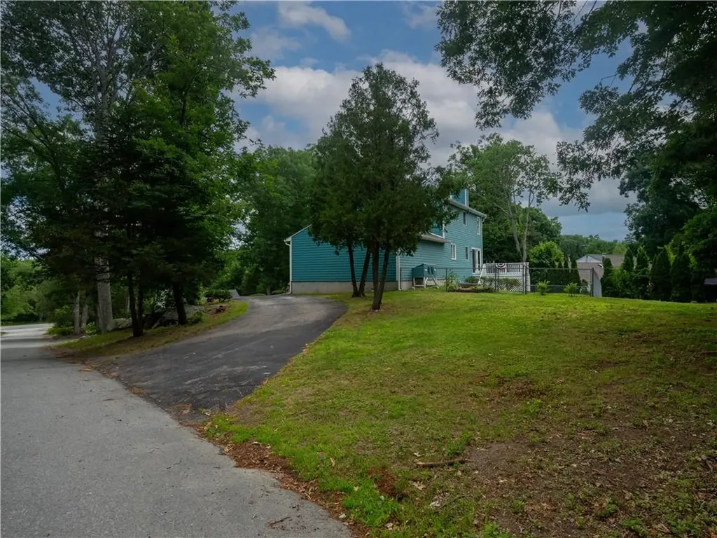 22 Ridgewood Drive Scituate RI 02857