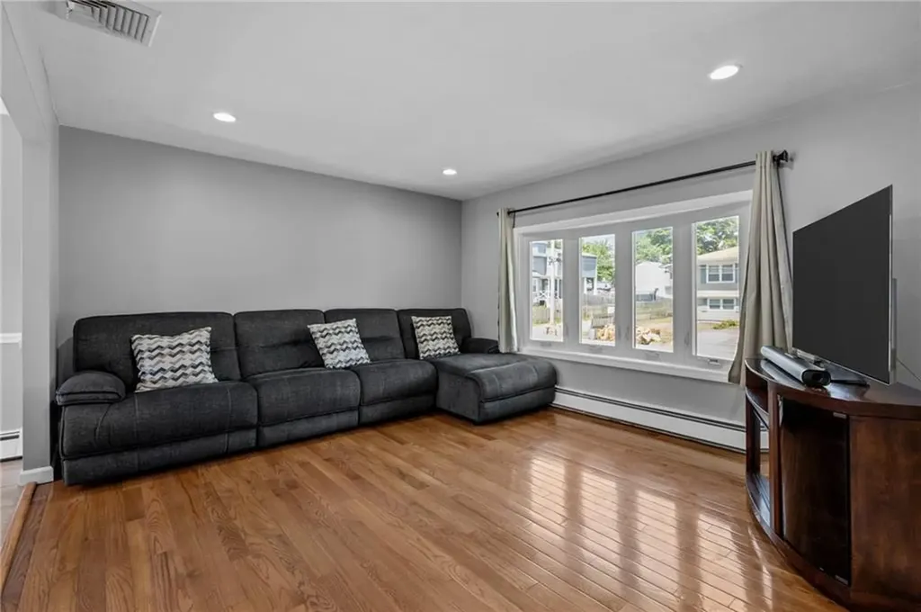 38 Bateman Avenue Cranston RI 02920