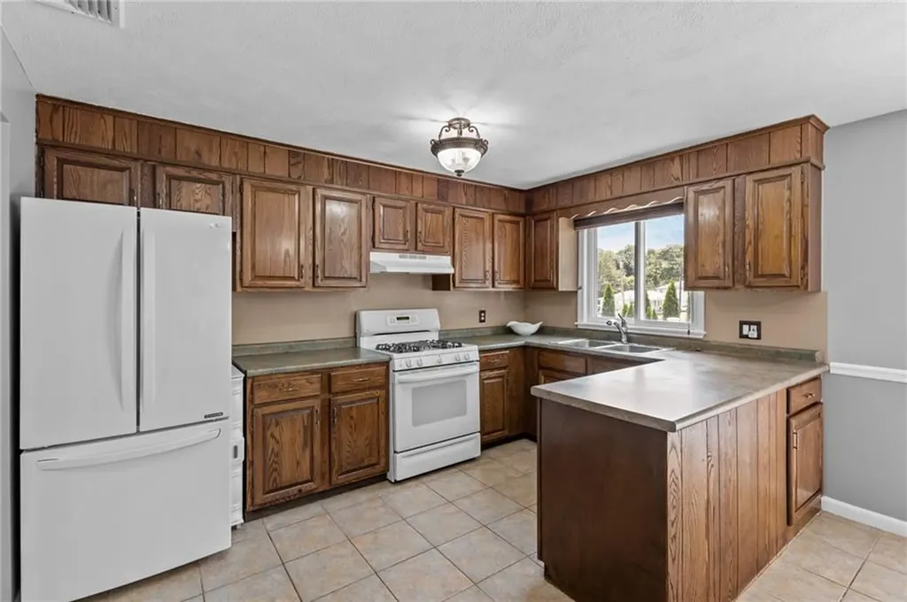 38 Bateman Avenue Cranston RI 02920