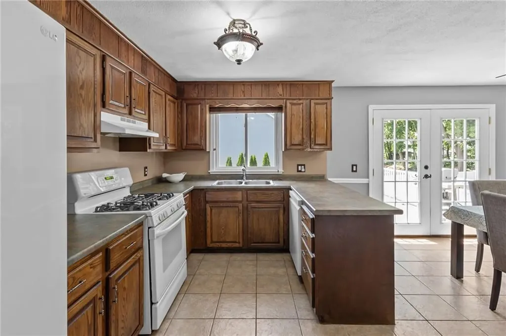 38 Bateman Avenue Cranston RI 02920