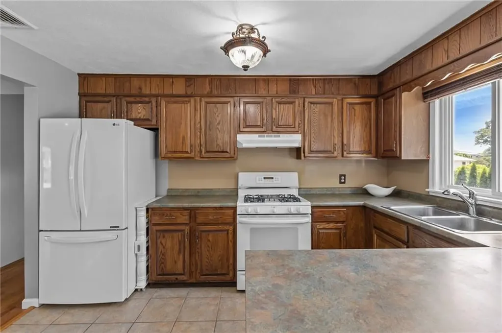 38 Bateman Avenue Cranston RI 02920