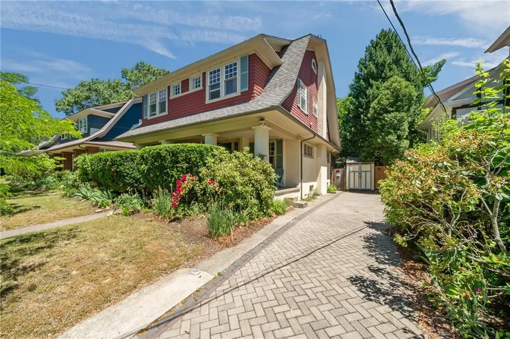 11 Grotto Avenue Providence RI 02906