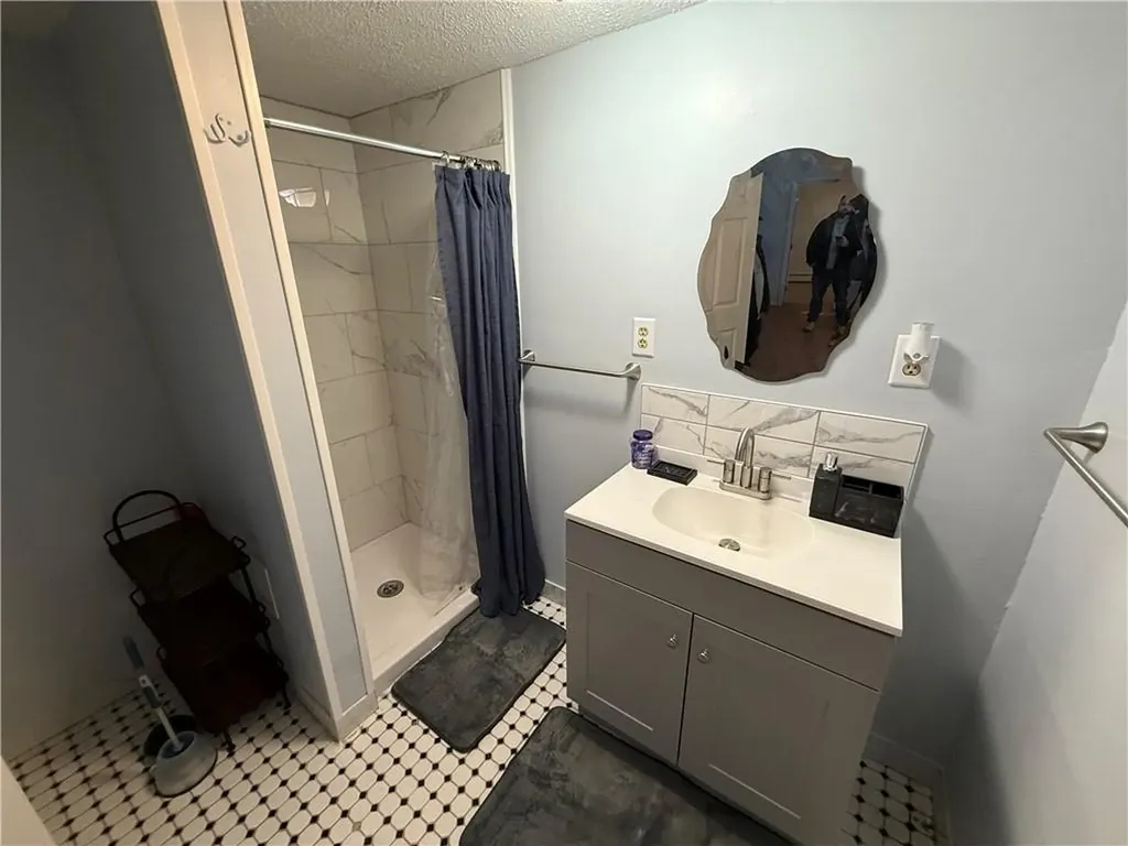 43 A Eton Avenue Warwick RI 02889