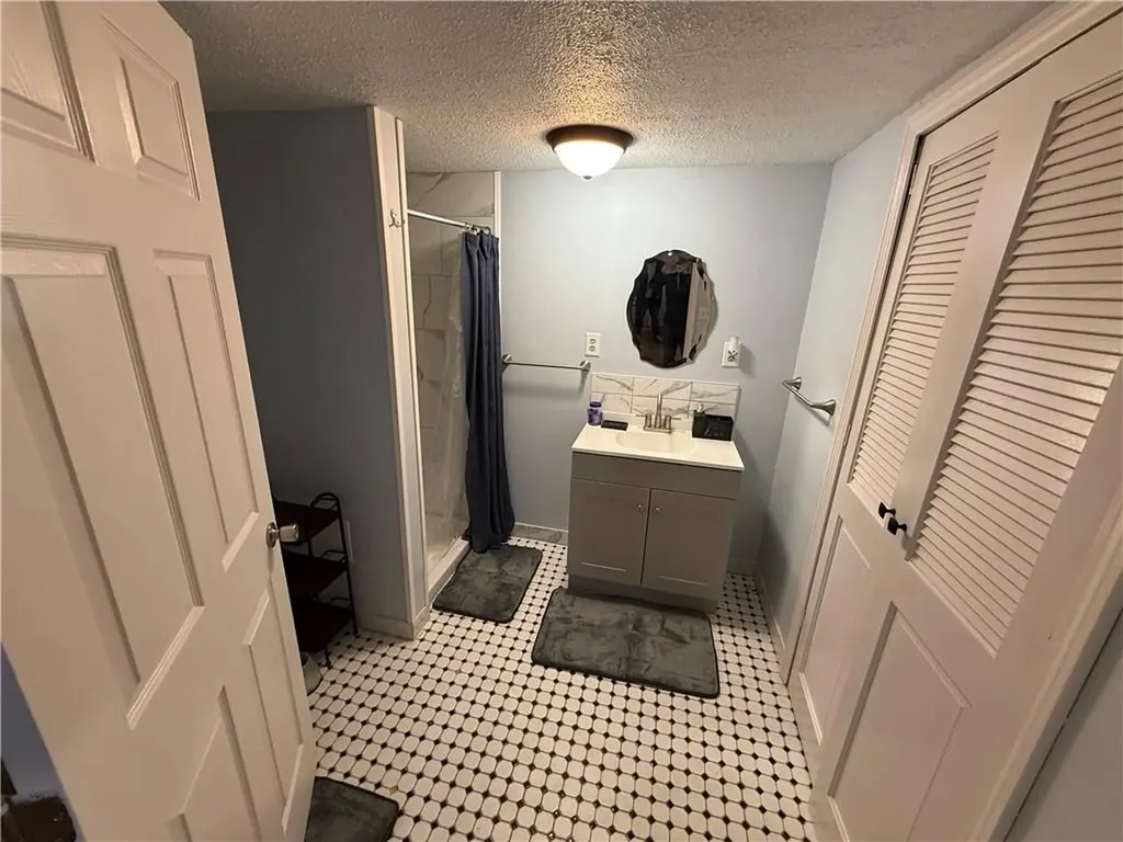 43 A Eton Avenue Warwick RI 02889