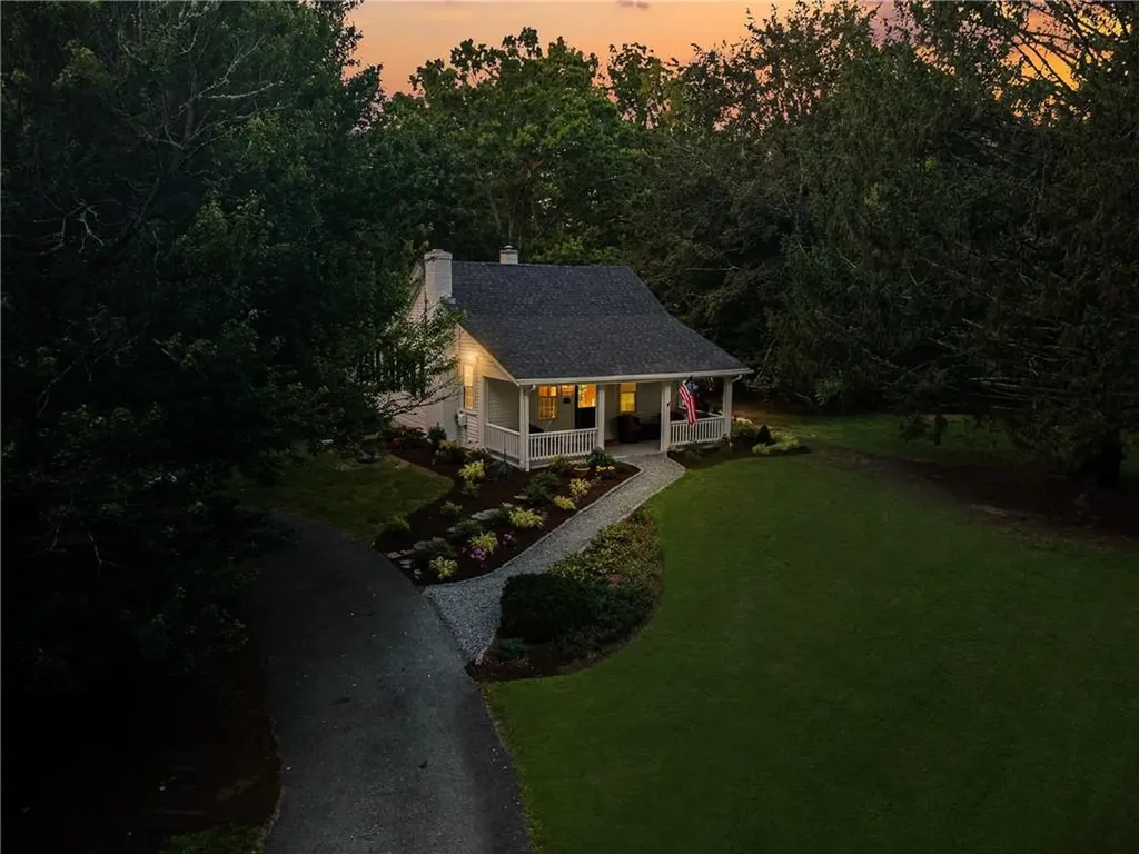57 Old Forge Road Warwick RI 02818
