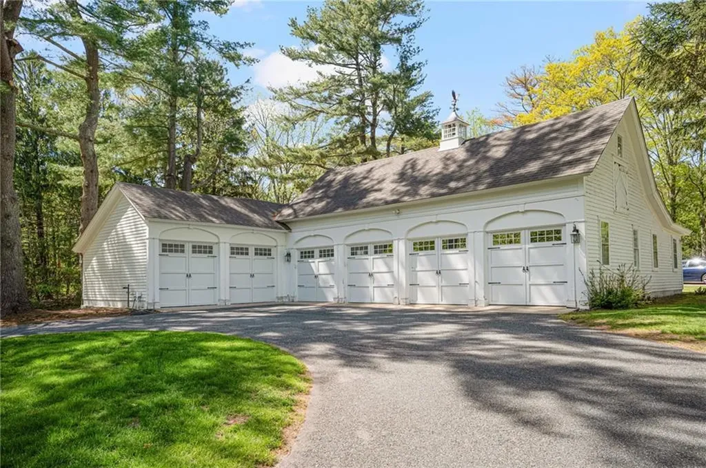 57 Old Forge Road Warwick RI 02818