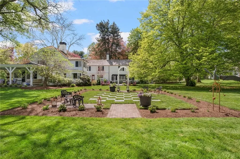 57 Old Forge Road Warwick RI 02818