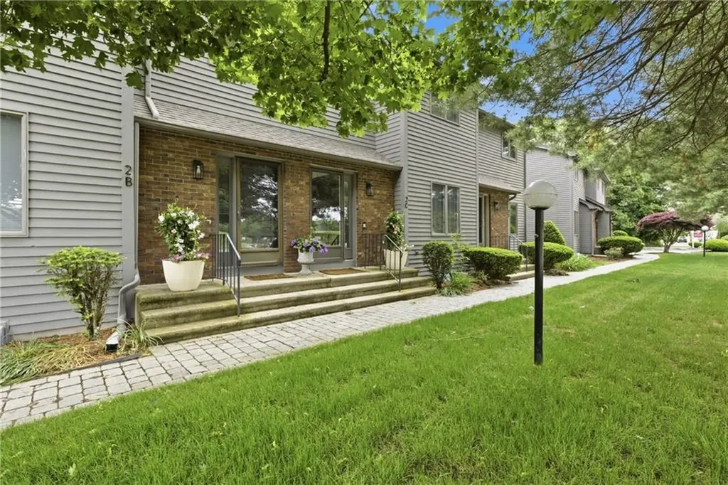 435 Scituate Avenue Cranston RI 02921