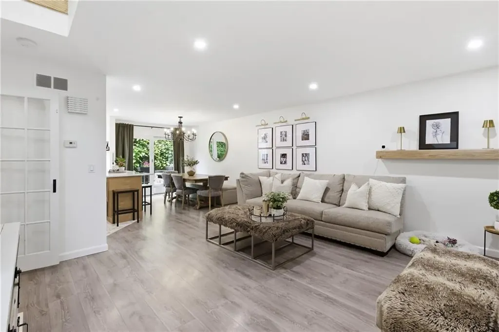 435 Scituate Avenue Cranston RI 02921