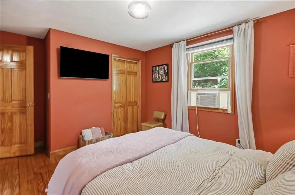 27 Royal Avenue Cranston RI 02920