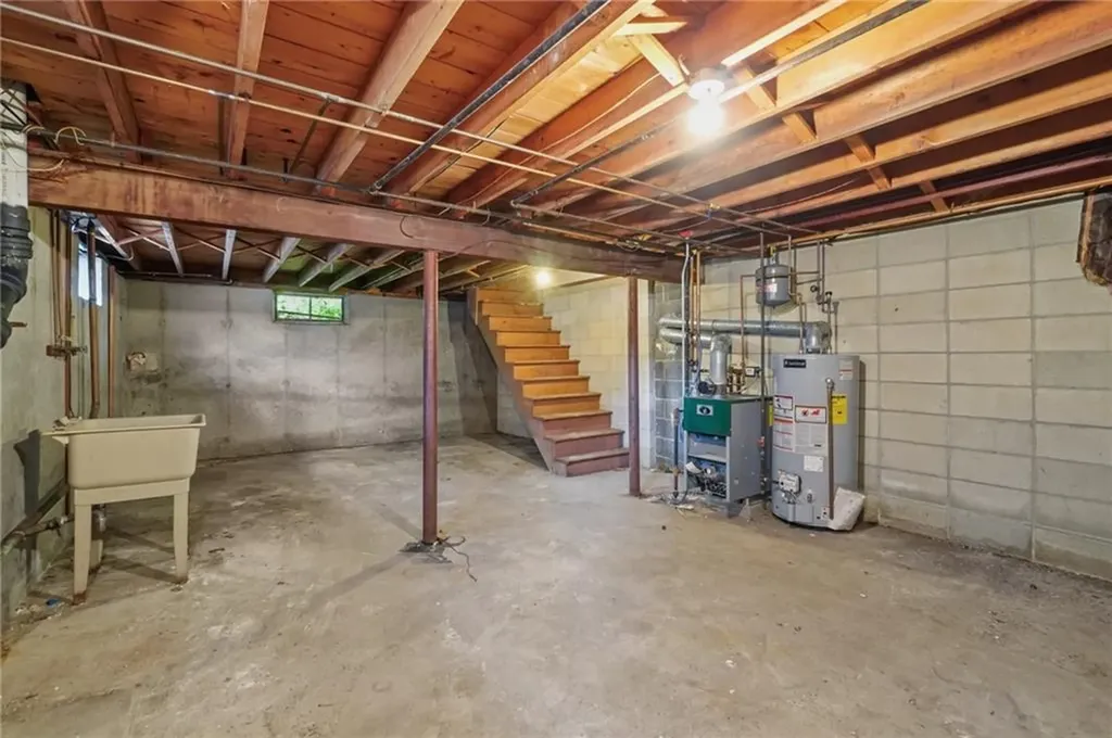 119 121 Rounds Avenue East Providence RI 02915