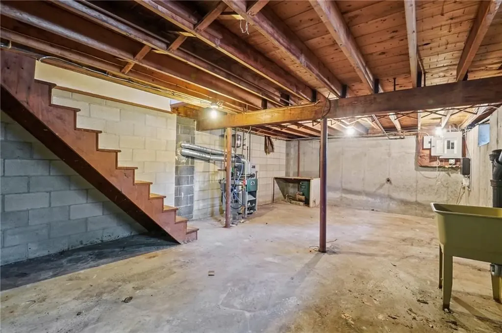 119 121 Rounds Avenue East Providence RI 02915