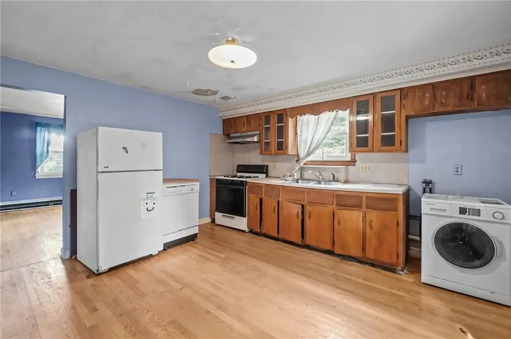 119 121 Rounds Avenue East Providence RI 02915