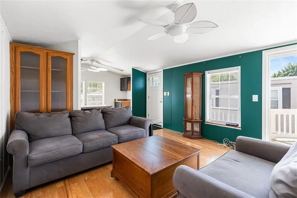 27 Woodward Road, 40 Lincoln RI 02865