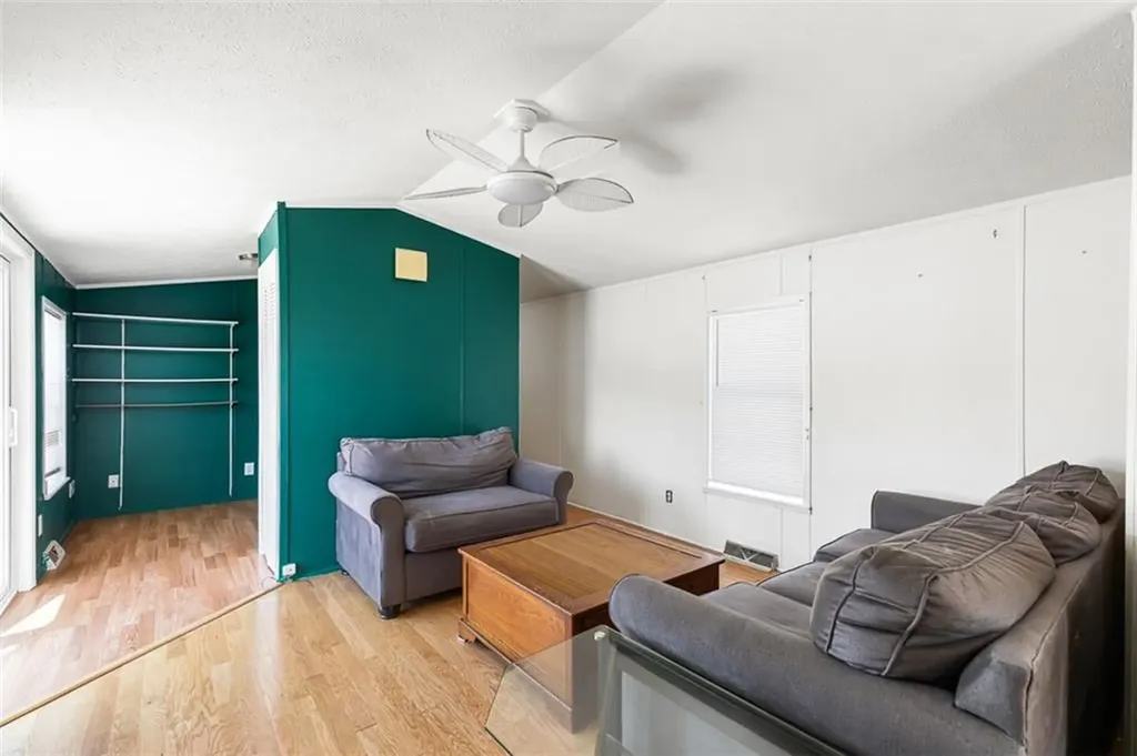 27 Woodward Road, 40 Lincoln RI 02865