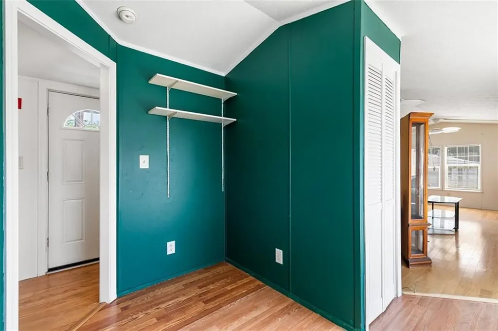 27 Woodward Road, 40 Lincoln RI 02865
