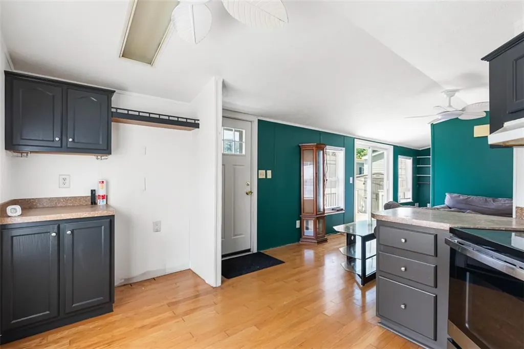 27 Woodward Road, 40 Lincoln RI 02865