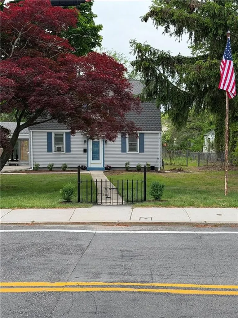 512 Woonasquatucket Avenue North Providence RI 02911