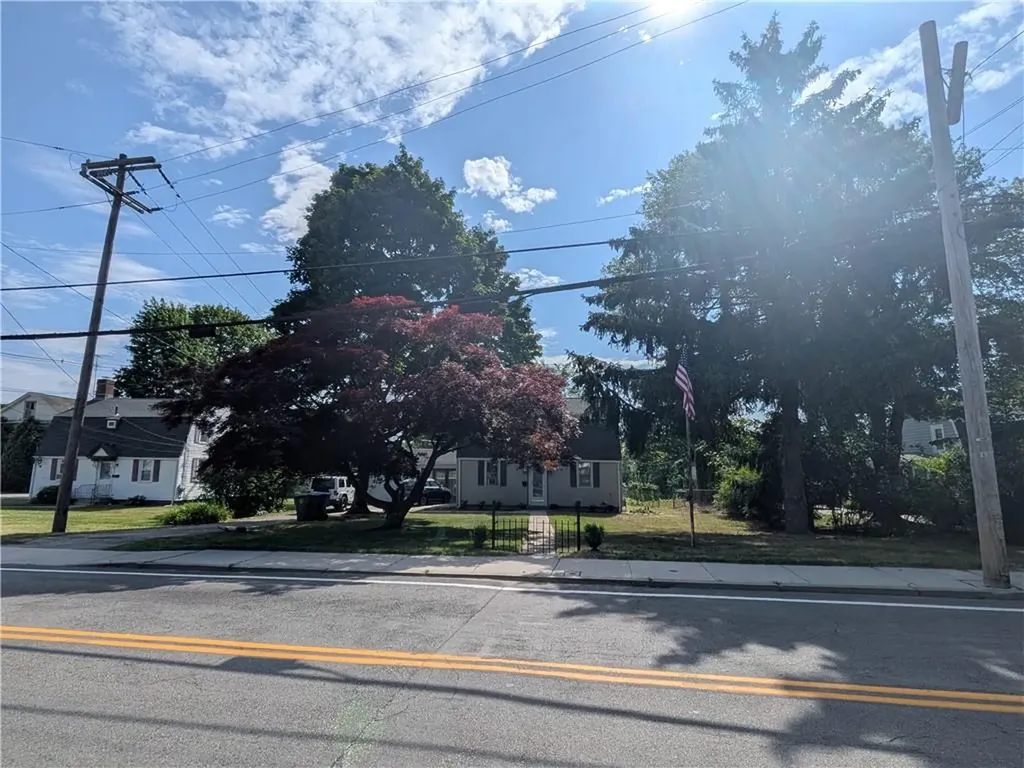 512 Woonasquatucket Avenue North Providence RI 02911