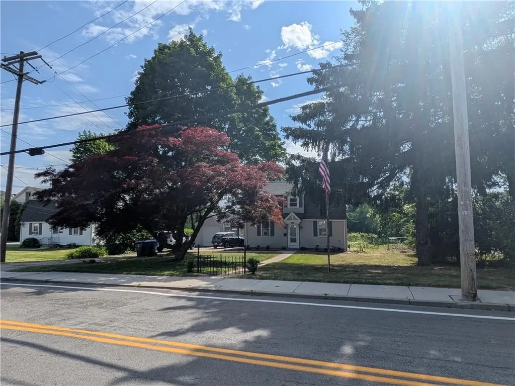 512 Woonasquatucket Avenue North Providence RI 02911