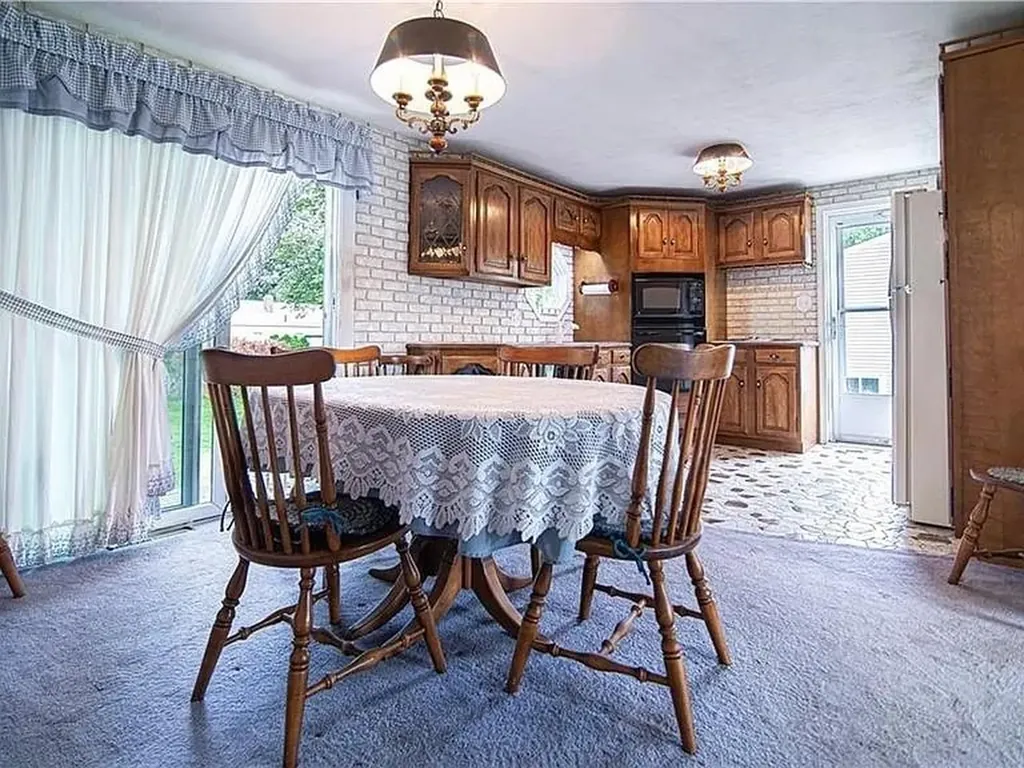 130 Kerri Lyn Road Warwick RI 02889