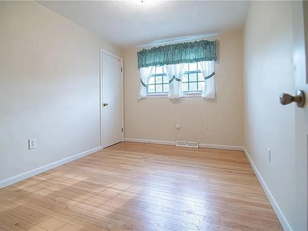 130 Kerri Lyn Road Warwick RI 02889