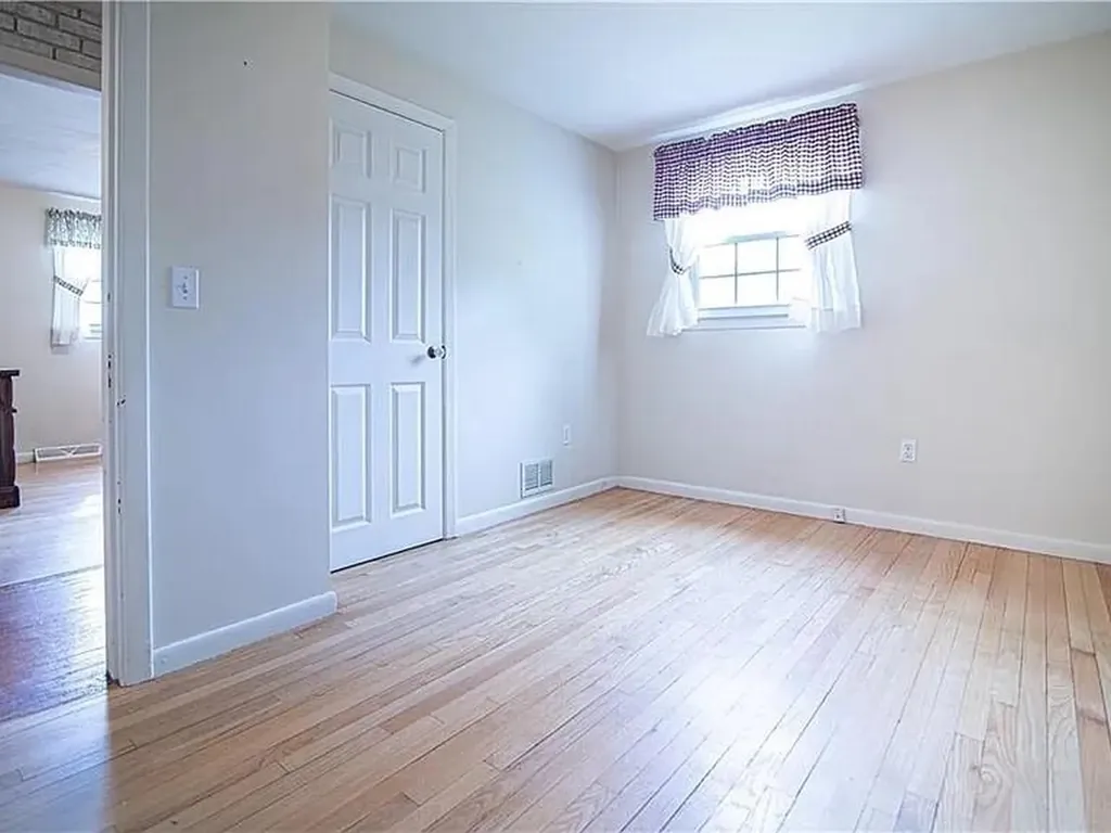 130 Kerri Lyn Road Warwick RI 02889