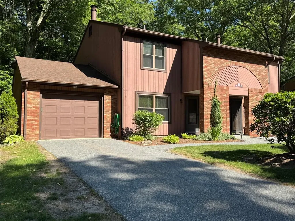 41 Pheasant Run Smithfield RI 02917
