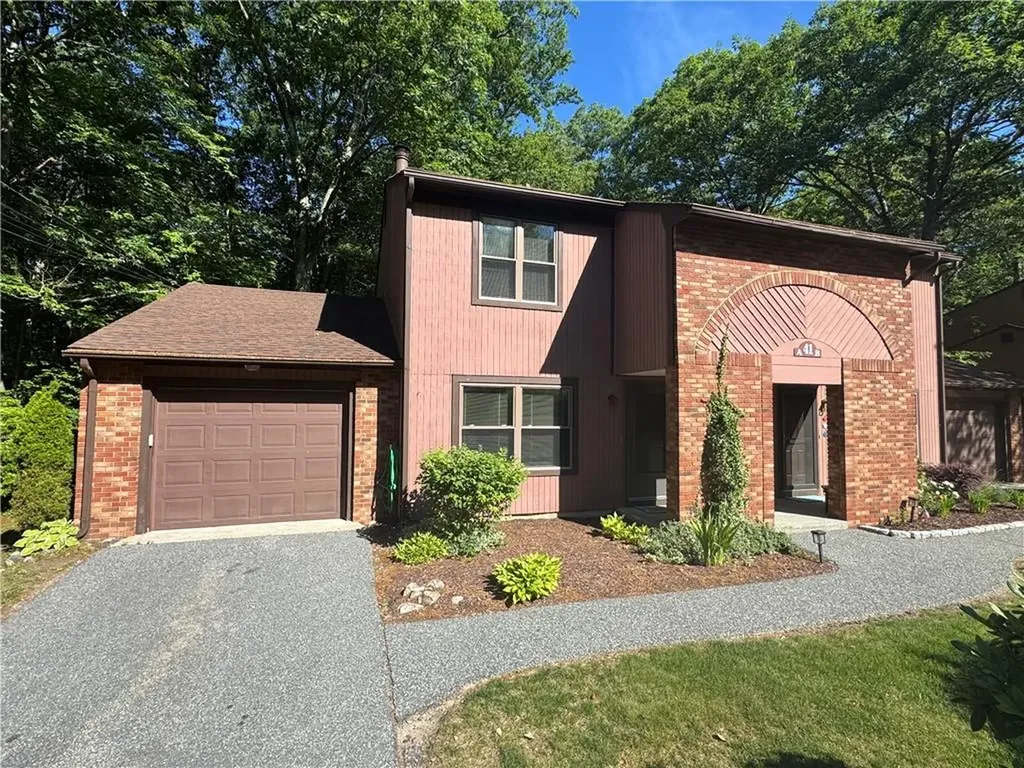 41 Pheasant Run Smithfield RI 02917
