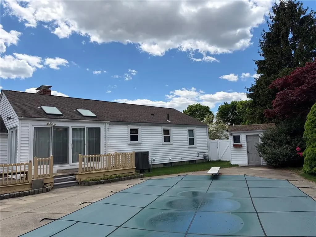 52 Elm Drive Cranston RI 02920