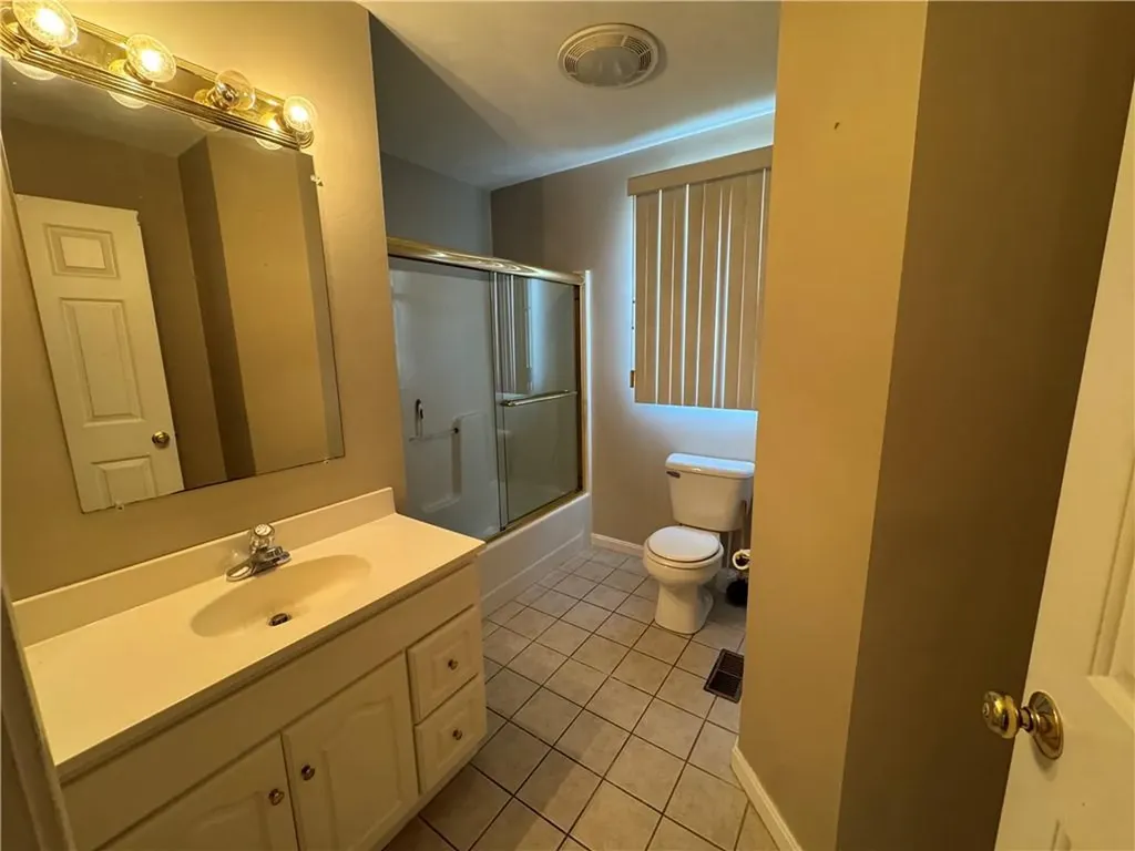 15 S Locust Avenue North Providence RI 02911