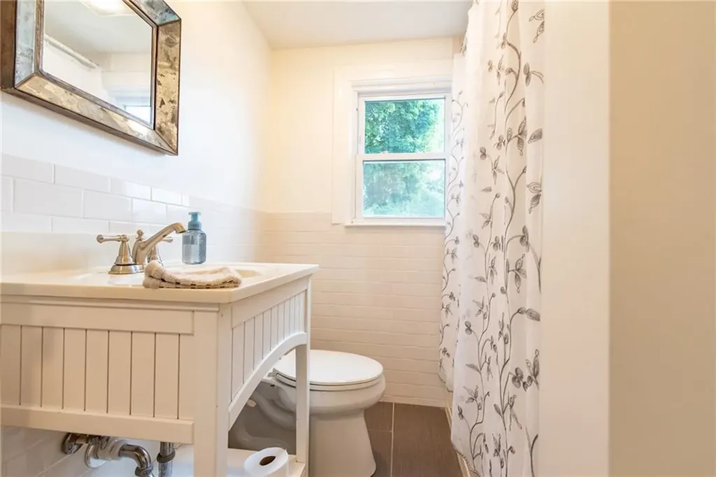15 Gage Street Warwick RI 02889