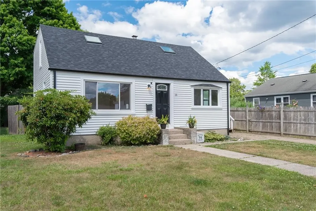 15 Gage Street Warwick RI 02889