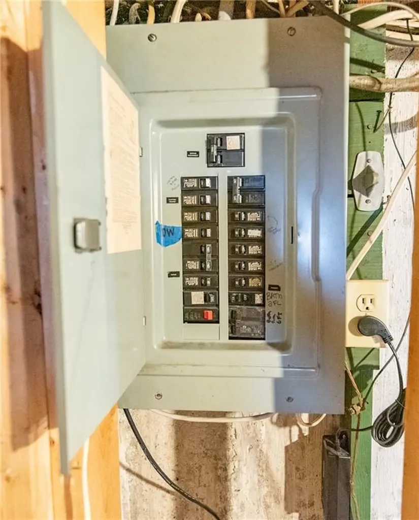 15 Gage Street Warwick RI 02889
